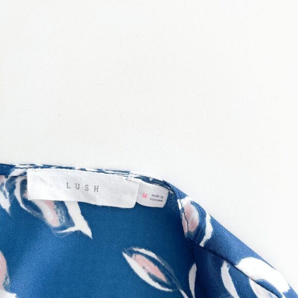 Lush Womens Blouse Long Sleeve V Neckline Floral Blue Medium - Picture 3 of 7